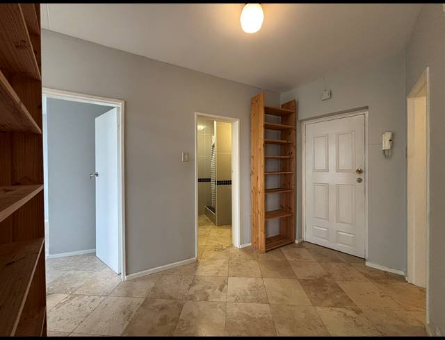 2 BEDROOM APARTMENT TO LET IN VREDEHOEK